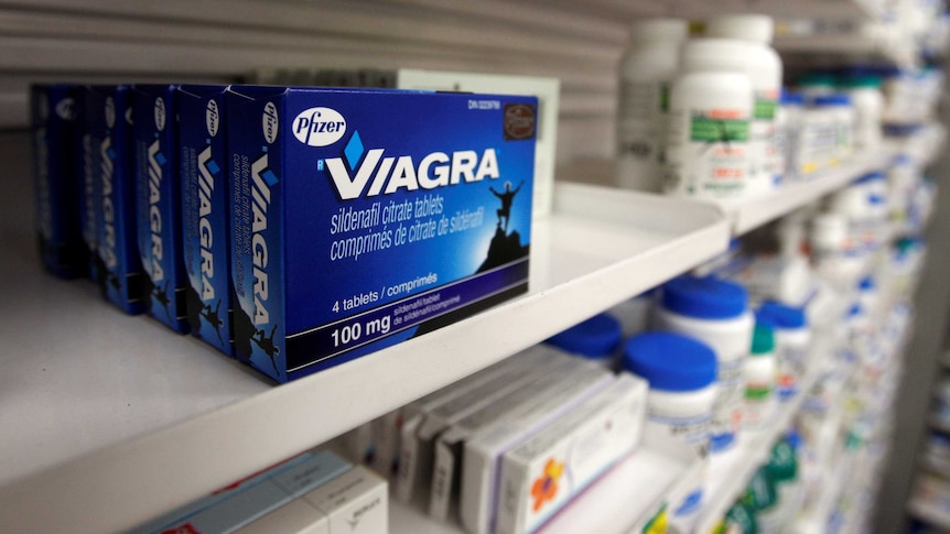 A trial on the benefit of Viagra for unborn babies has been halted after 11 deaths.