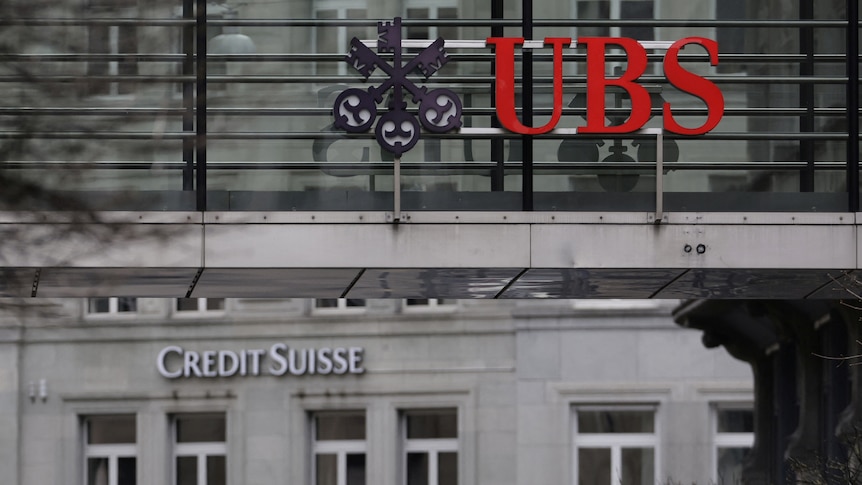 Logos of two Swiss banks.