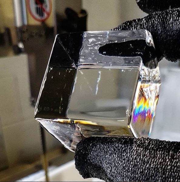 Perfectly clear ice blocks are just a matter of how you freeze them ...