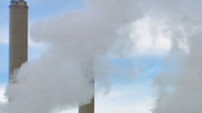 A Victorian brown coal power plant (ABC News: file photo)