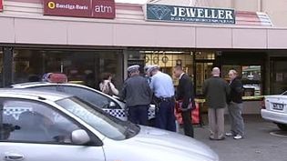 Shot fired as jewellery store at Torrensville robbed