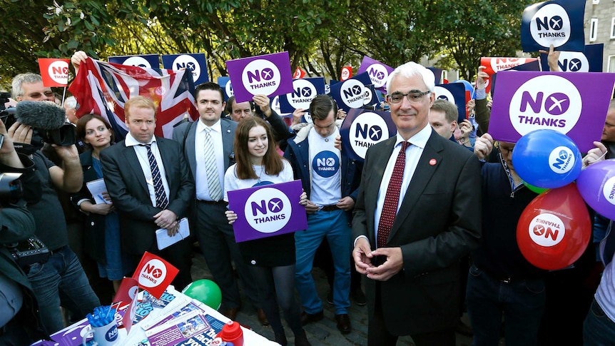 Alistair Darling campaigns in Edinburgh