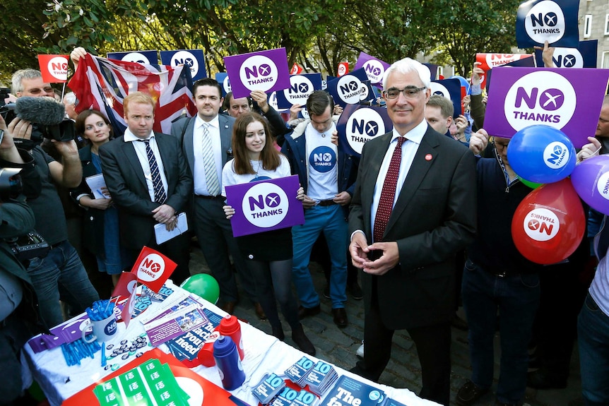 Alistair Darling campaigns in Edinburgh