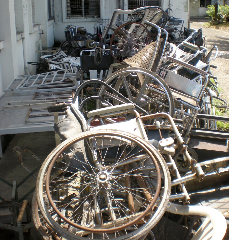 Adelaide woman helps make wheelchair graveyards a thing of the past ABC News