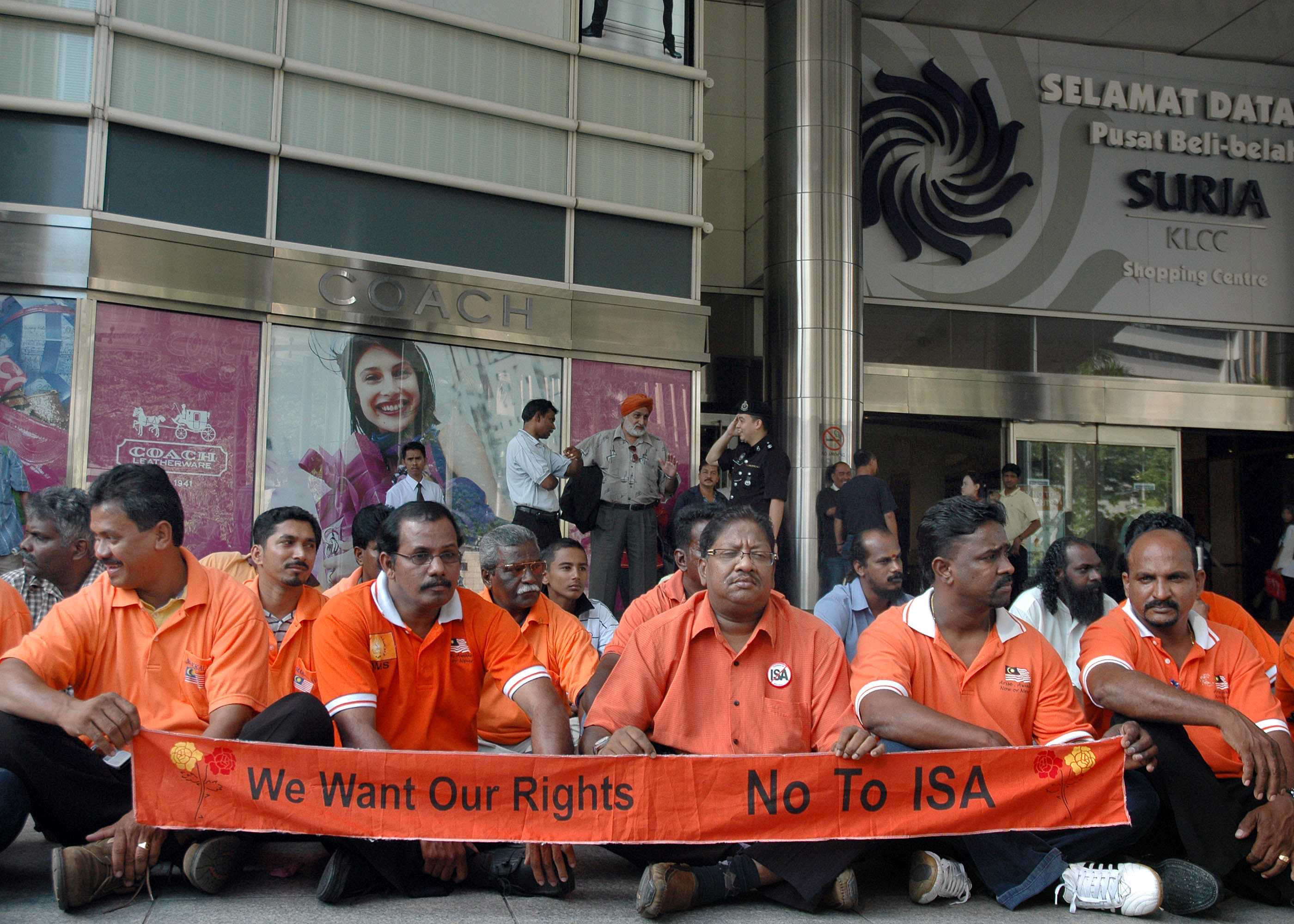 Najib Makes Pact With Indian Rights Movement Abc News