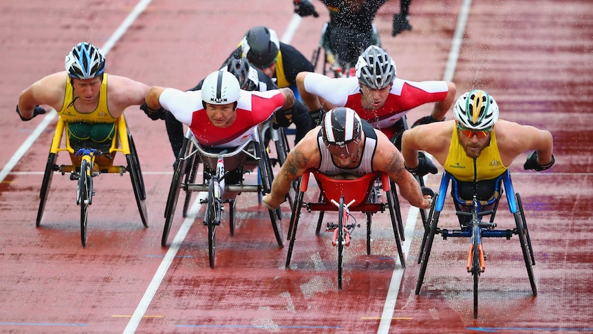 Kurt Fearnley takes silver in the men's 1500m final at Glasgow.