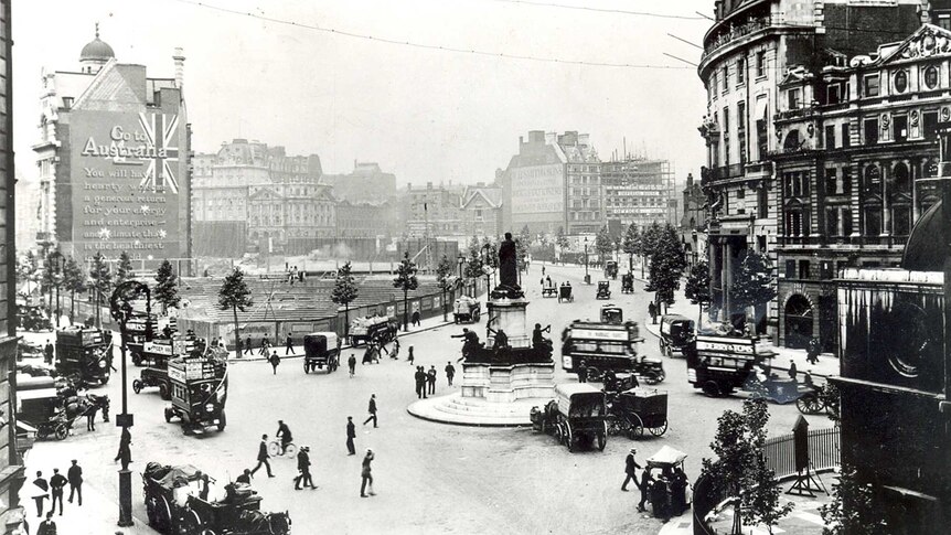 ‘Go to Australia’, Victorian Government Offices, London, about 1913. Australian High Commission, London.