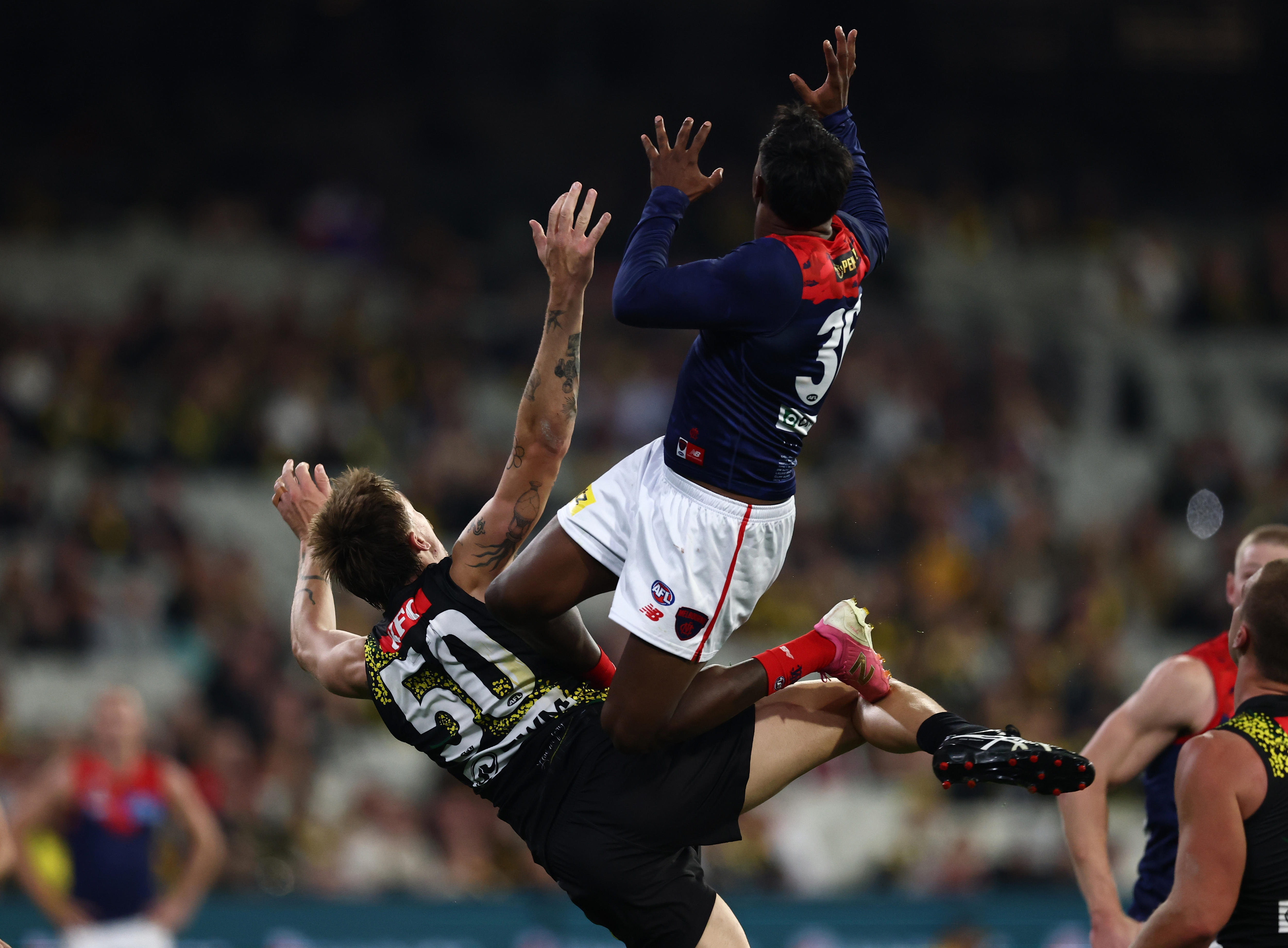 Pickett takes mark of the year contender in Demon's stunning outing