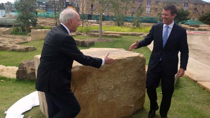 Paul Keating greets Mike Baird