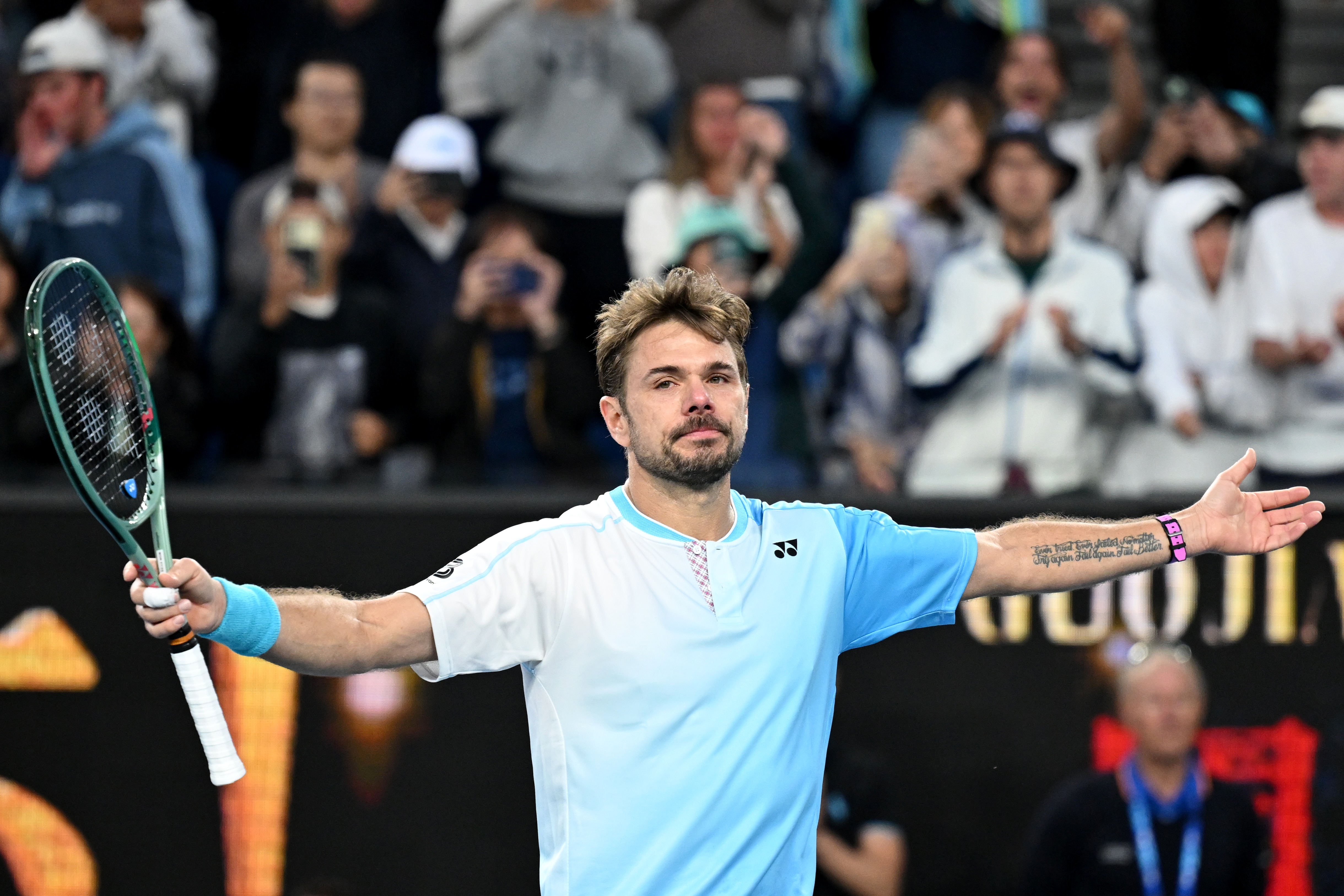 Stan Wawrinka con los brazos abiertos tras su victoria