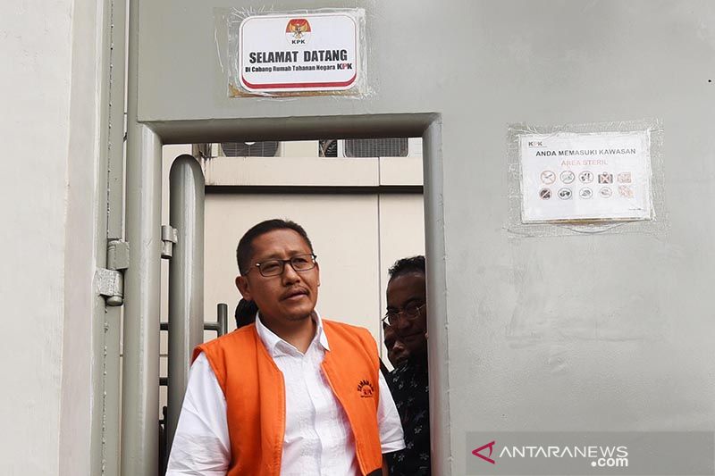 anas urbaningrum penjara