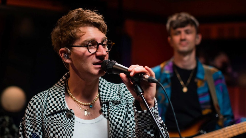 Glass Animals cover Destiny's Child 'Say My Name' for Like A Version -  triple j