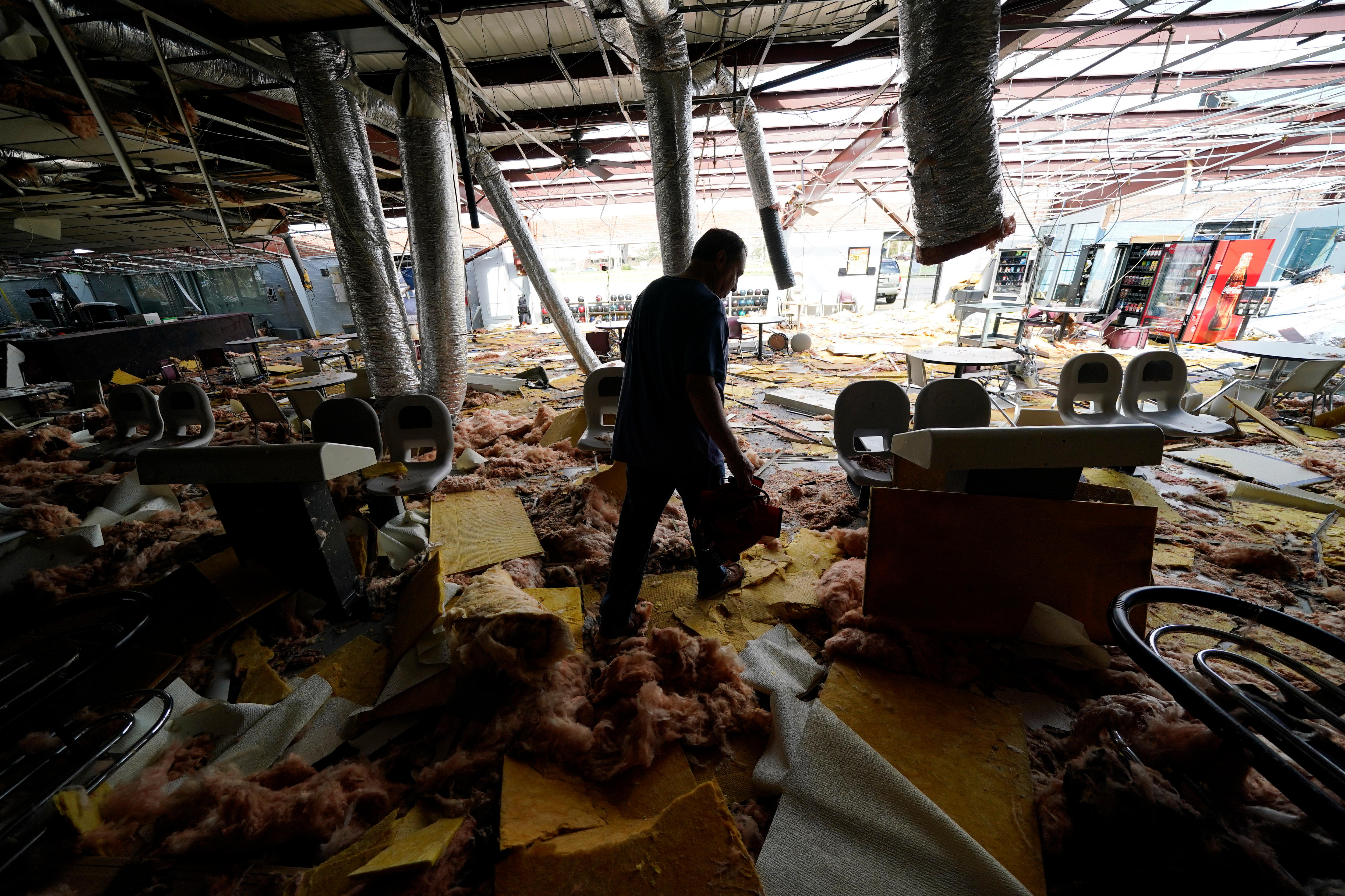 Hurricane Ida Leaves Louisiana Residents Without Power And Water New   0111dee9bf45102915be03b8e7cc90f6