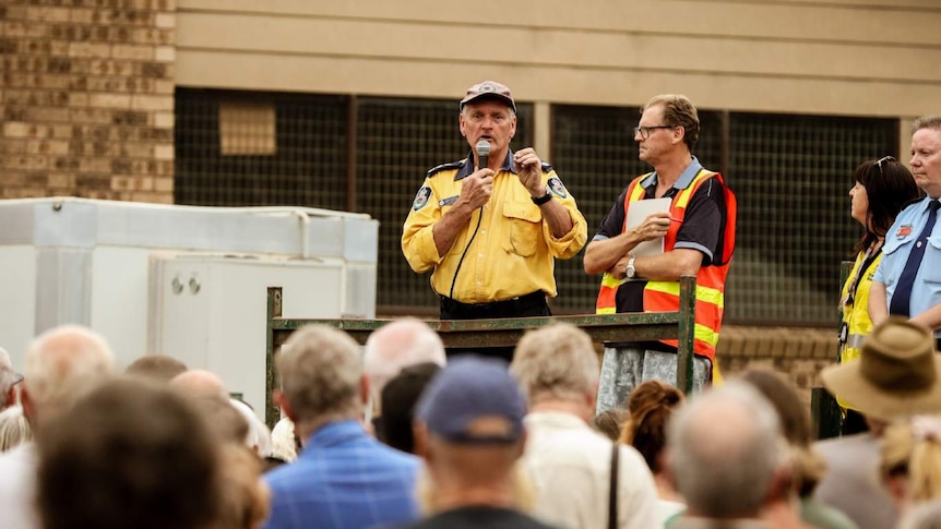 Mick Anderson addresses crowd