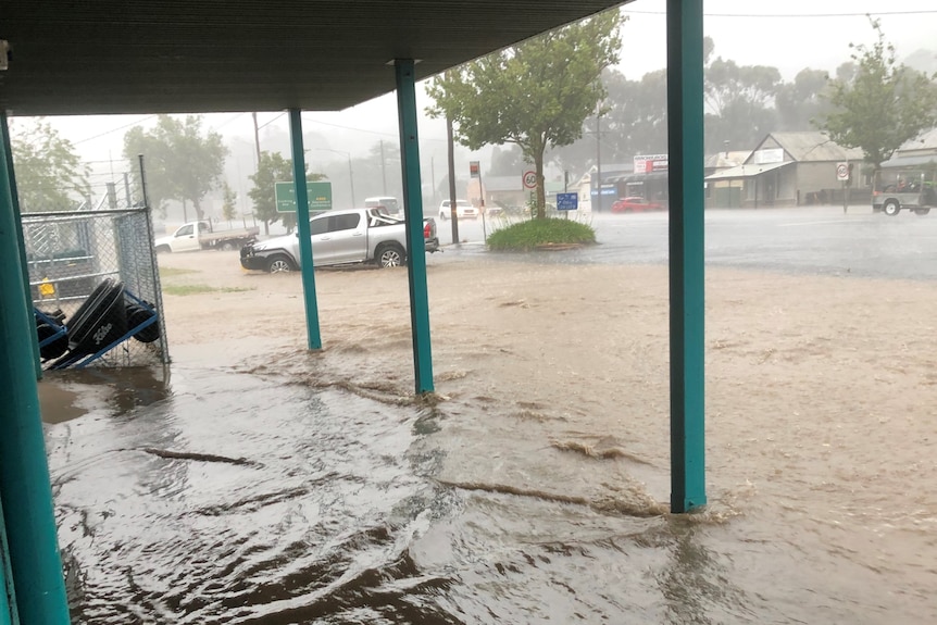 town of creswick flooded during severe thunderstorm on january 5 
