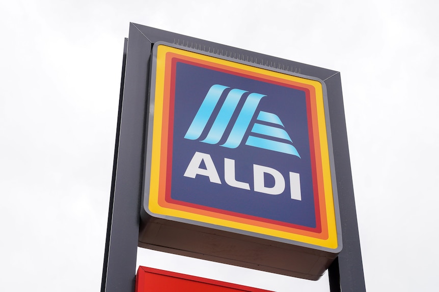 Large ALDI supermarket sign 