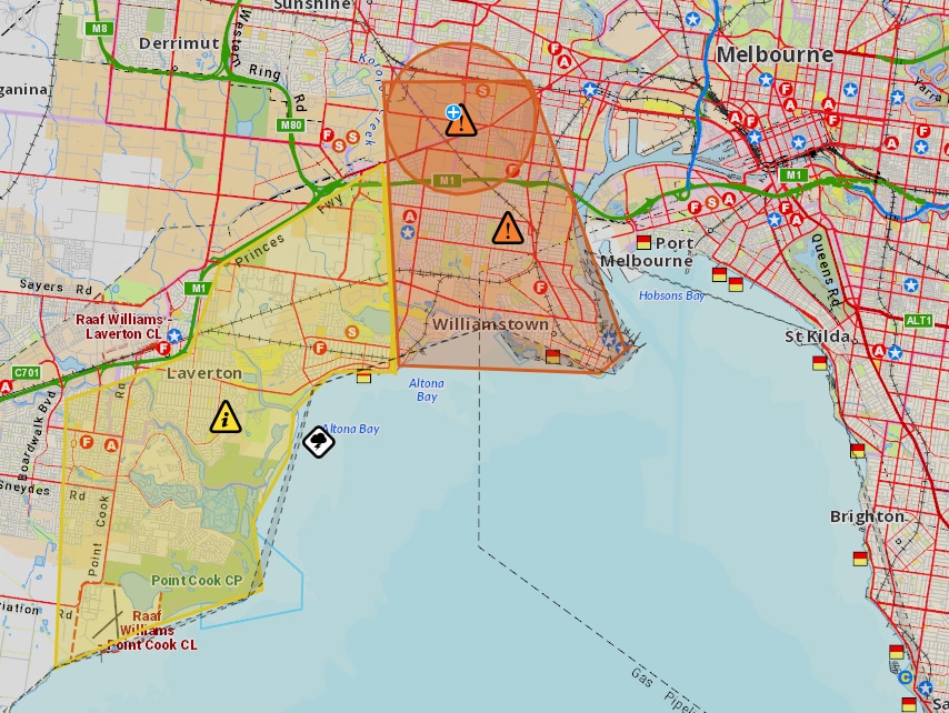 A map highlights the epicentre of the West Footscray fire and areas affected by smoke in the western suburbs.