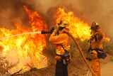 Firefighters battle California wildfire