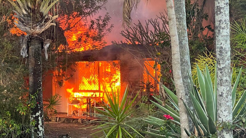 Upper Coomera house fire: One man dies, latest updates