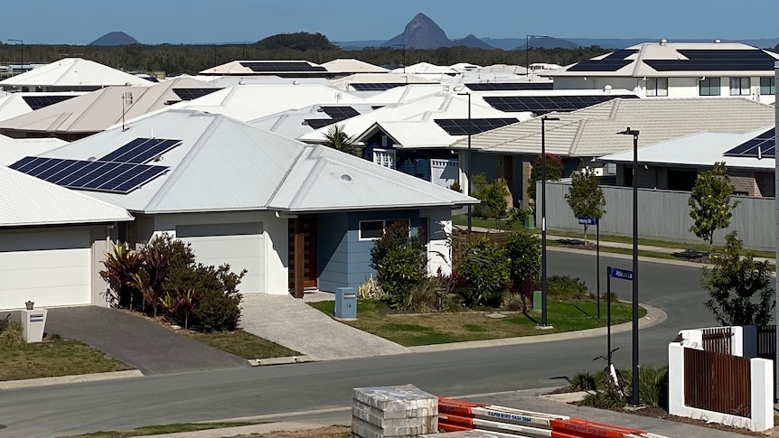 Housing and energy may soon cost low-income Australians half their income