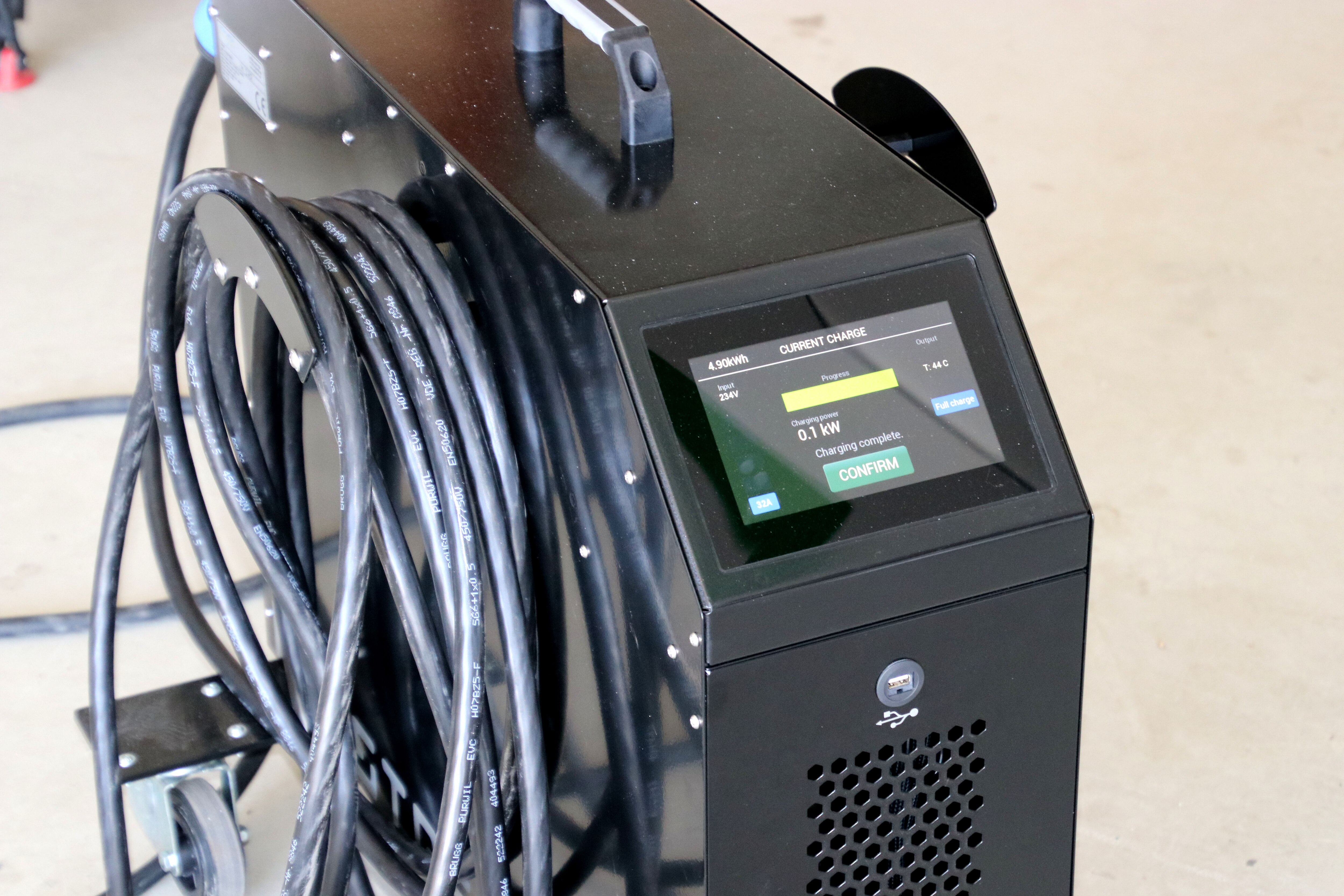 A battery supercharger that is used for an electric plane.