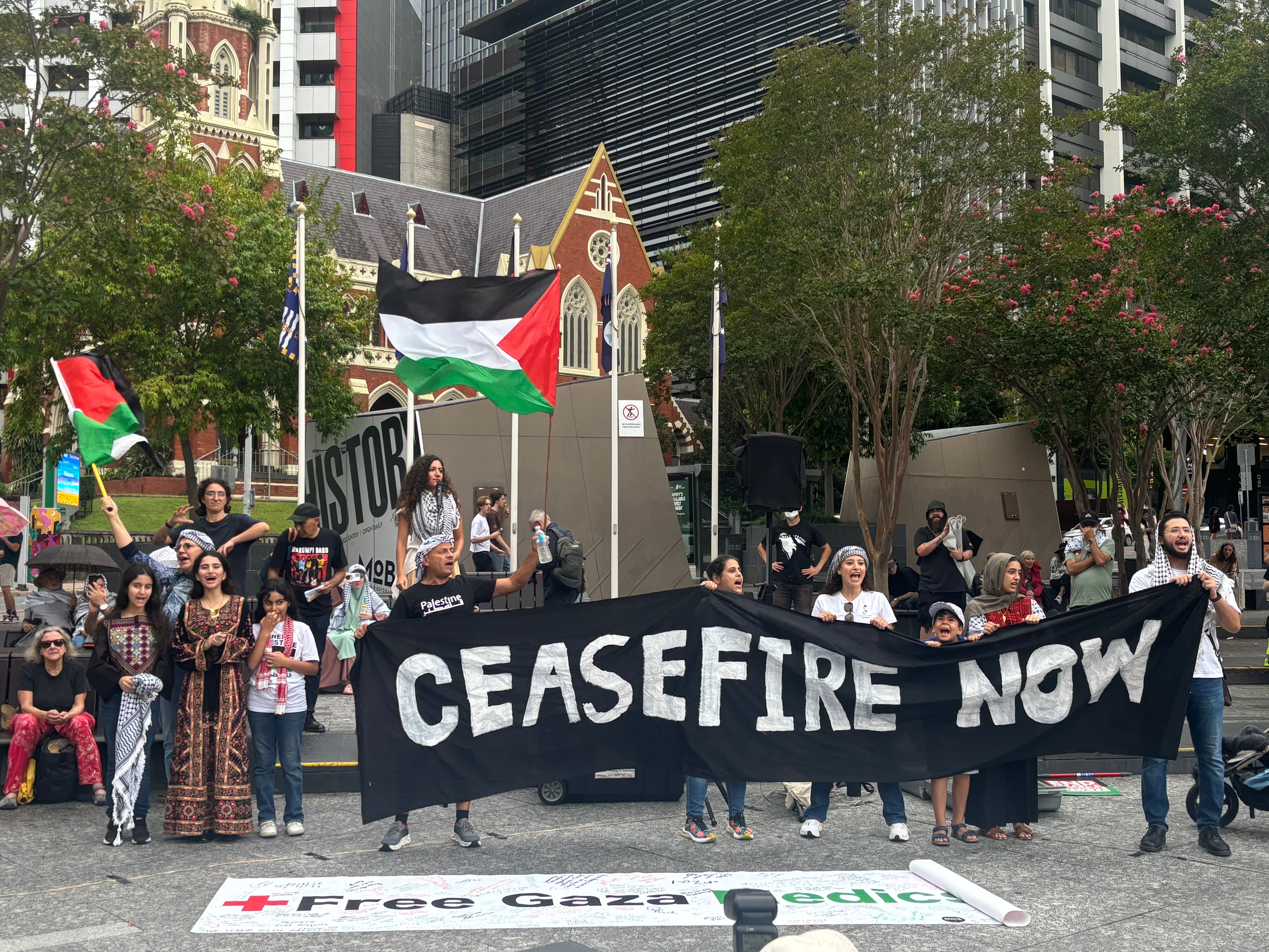 Thousands gather at pro-Palestine demonstrations ahead of expected