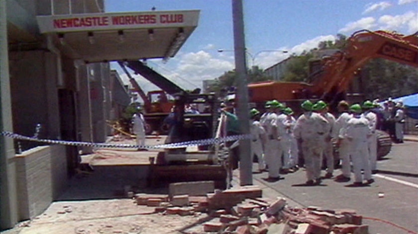 13 people died, 9 of them in the Newcastle Workers Club, that collapsed when the earthquake hit on December 28, 1989.