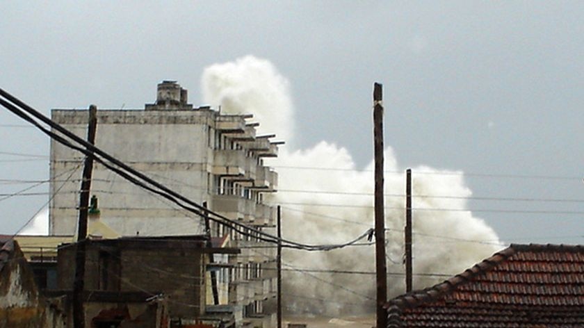 Ike pounded north-east Cuba with 165 kilometres per hour winds