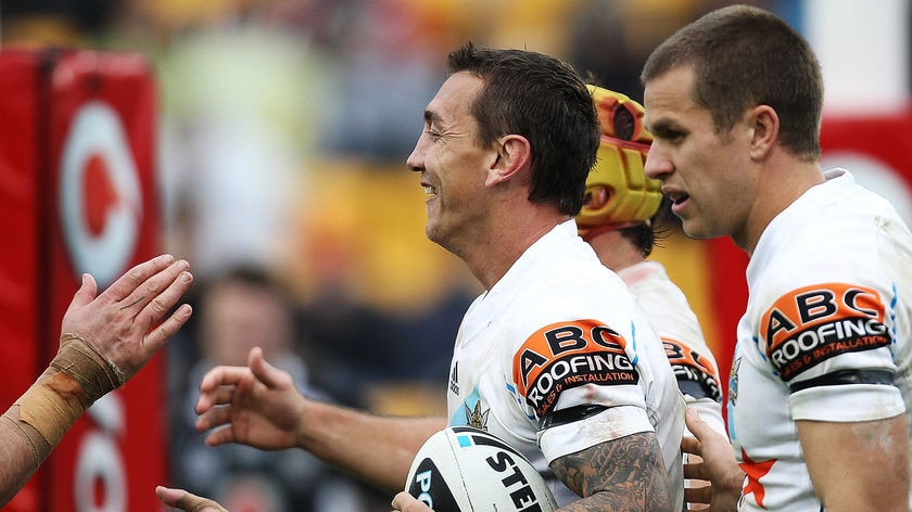 Providing a lift ... Mat Rogers said he isn't just in Titans camp to provide on-field help. (file photo)