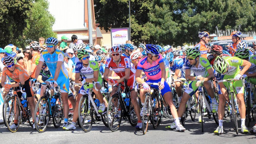 Riders assemble on the starting line at McLaren Vale for the 5th stage of the Tour Down Under.