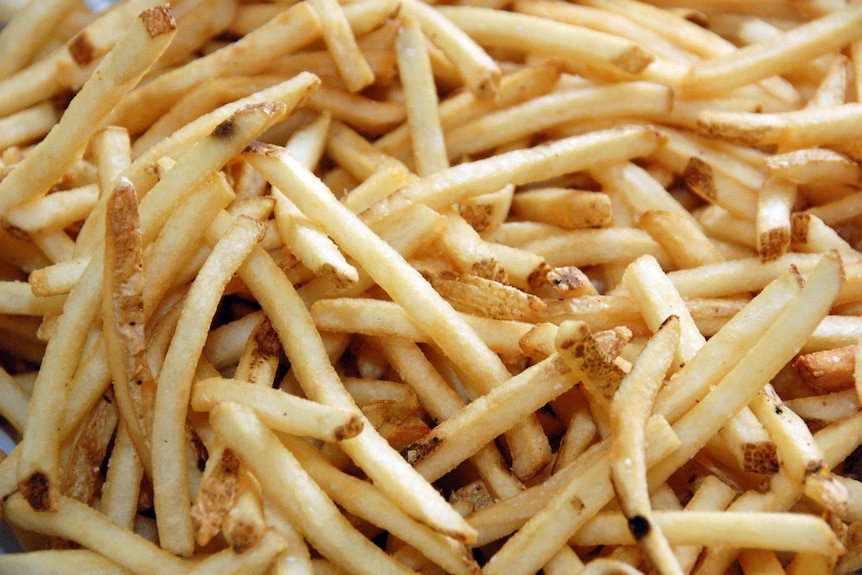 French fries in a pile.