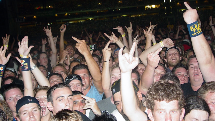 The crowd at Big Day Out 2004 for Metallica