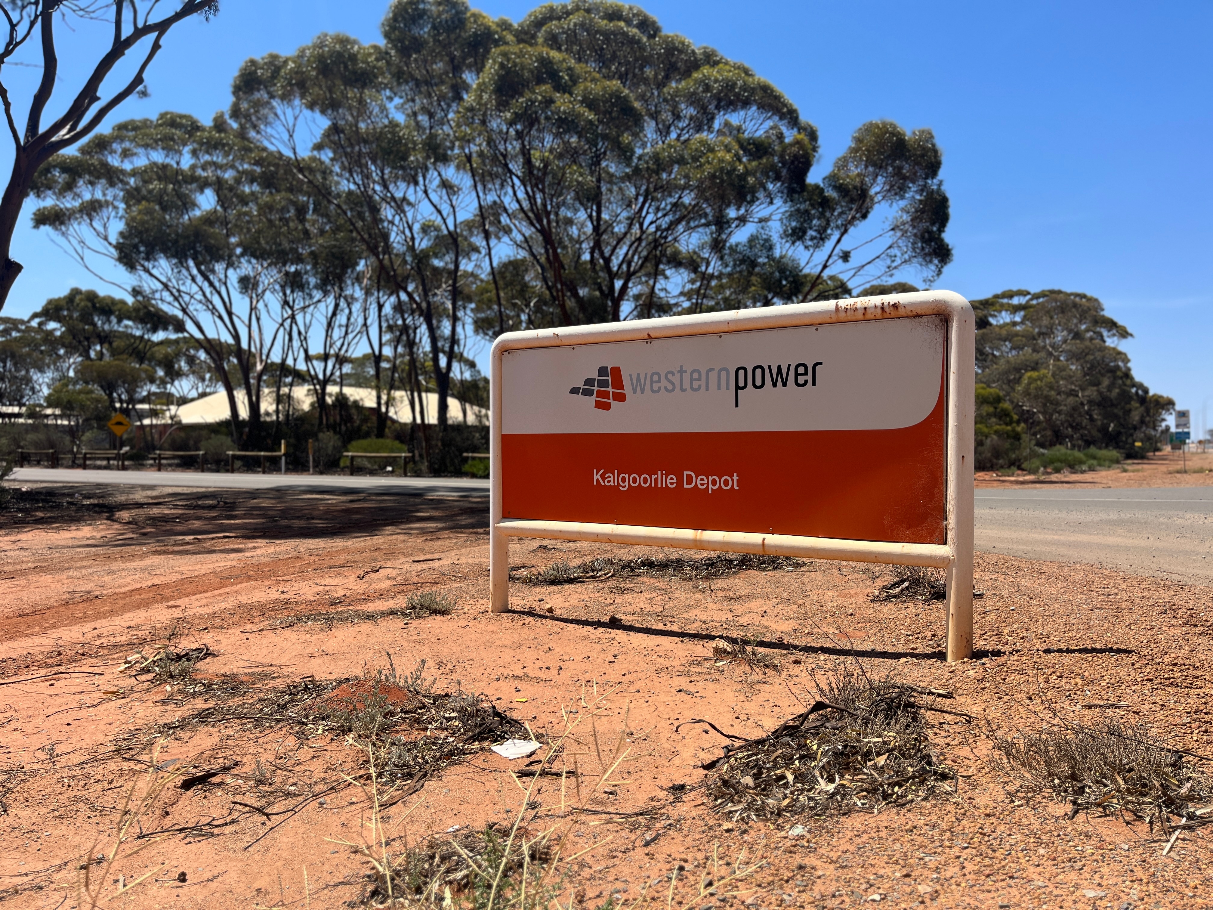 Un cartel que dice poder occidental Kalgoorlie depósito 