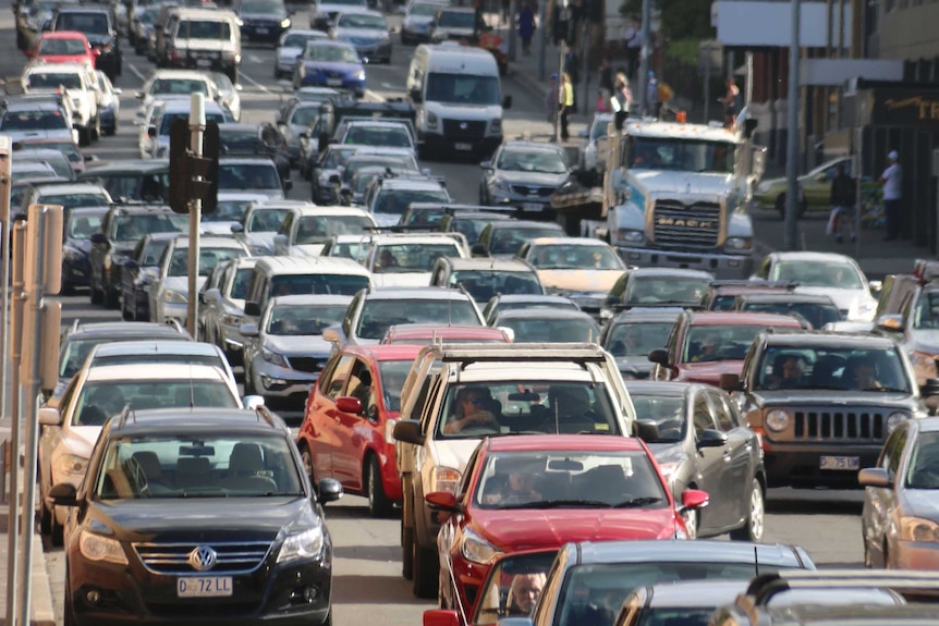 Peak hour traffic in Macquarie Street starts to get congested