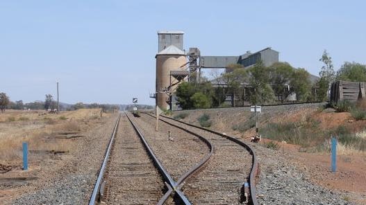 Sagging rail wagon on grain train prompts investigation.