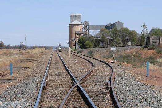 Sagging rail wagon on grain train prompts investigation.