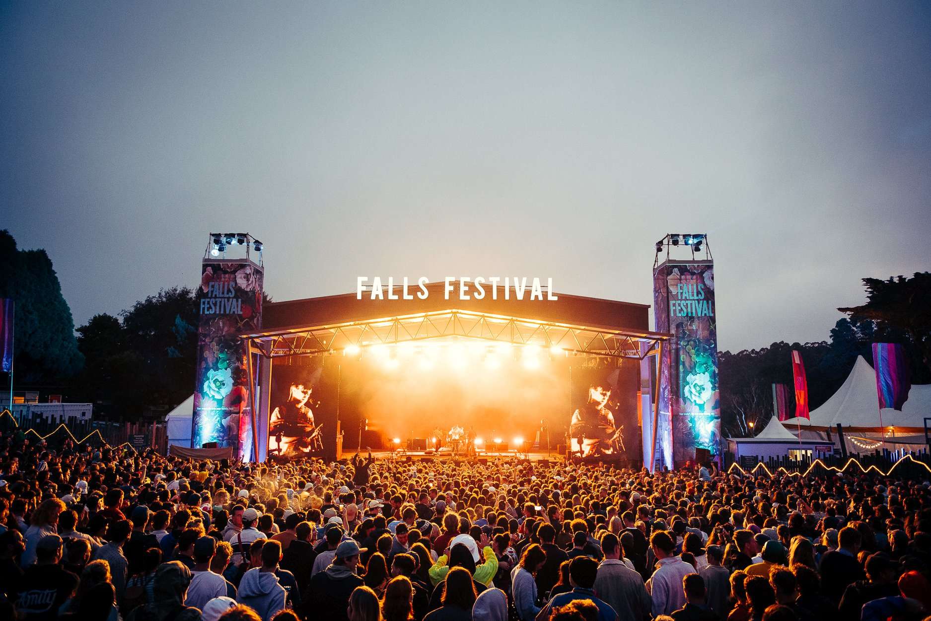 Falls Festival in Lorne cancelled due to forecast extreme bushfire risk