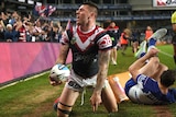 Shaun Kenny-Dowall scores in the Roosters' semi-final against the Bulldogs