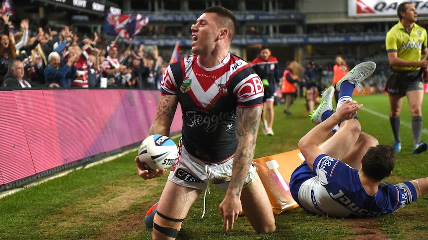 Shaun Kenny-Dowall scores in the Roosters' semi-final against the Bulldogs