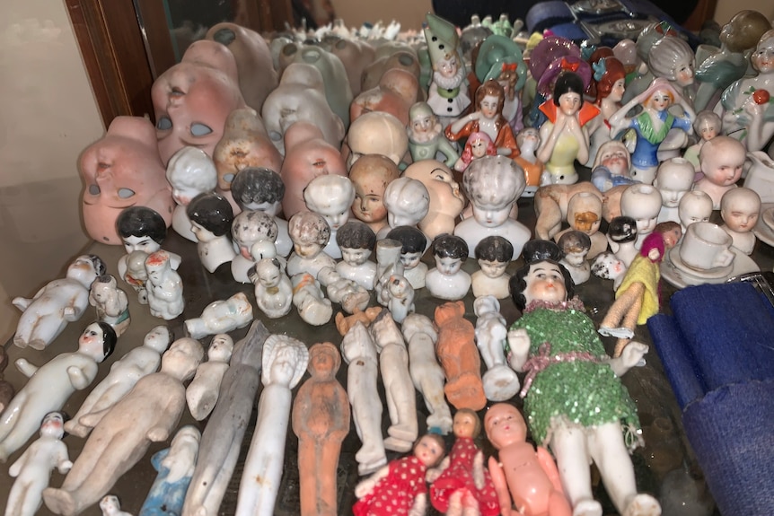 Dozens of antique dolls found by Broken Hill dump digger Antony Zahra