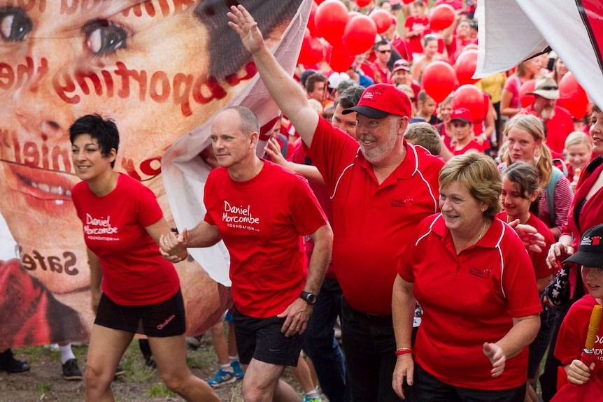 (LtoR) Lisa Newman, Qld Premier Campbell Newman, Bruce and Denise Morcombe