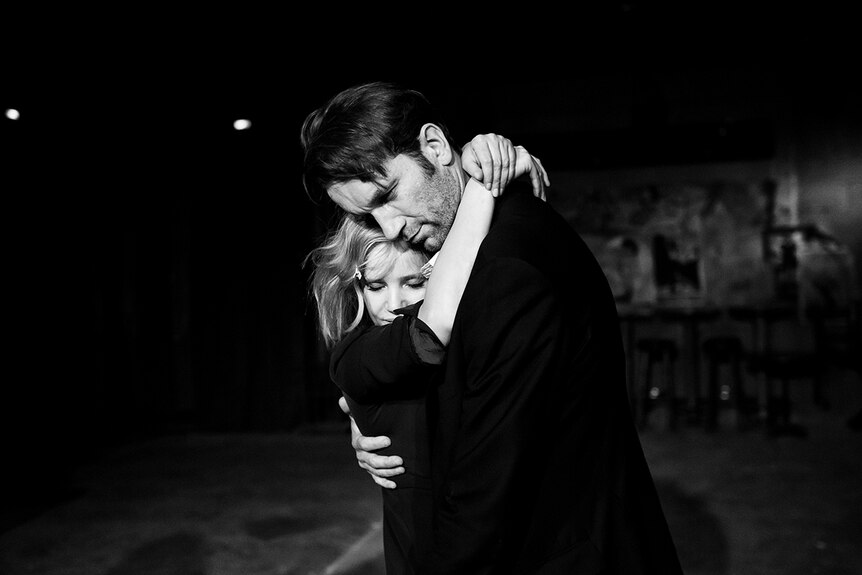 Black and white still of Joanna Kulig embracing Tomasz Kot in 2018 film Cold War.
