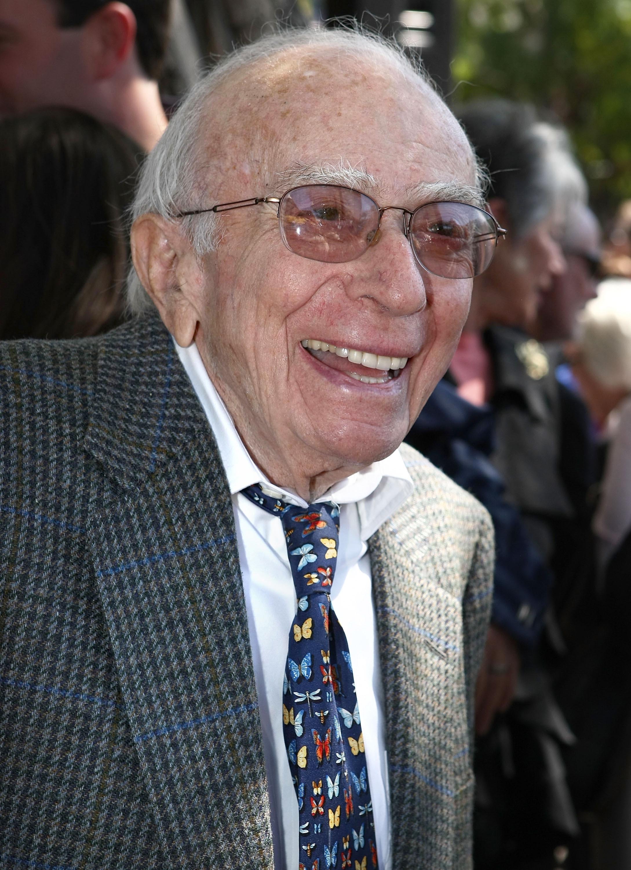 Gilligan&rsquo;s Is, Brady Bunch creator dead - ABC News