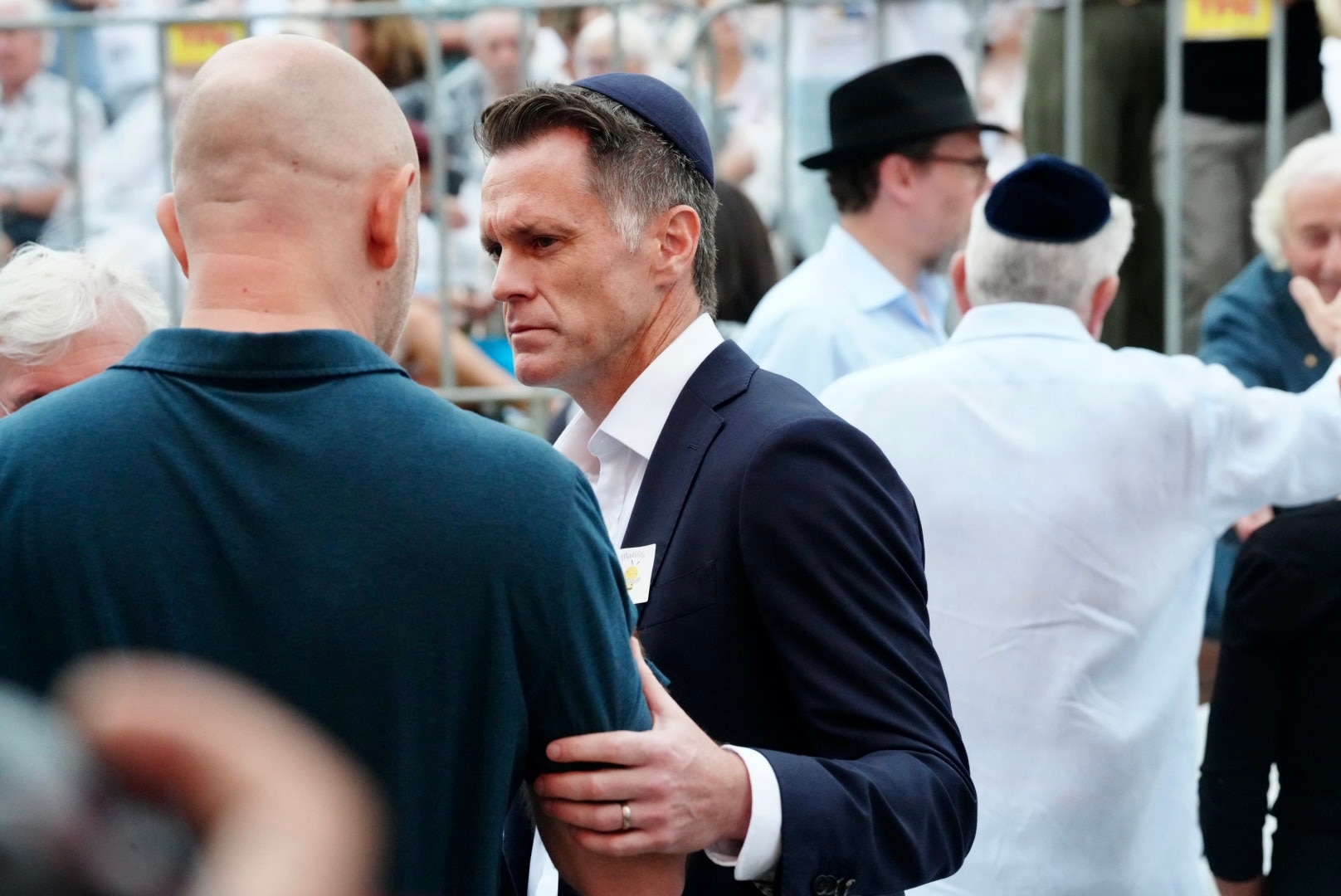 Vigília oficial do primeiro-ministro de Nova Gales do Sul, Chris Minns, em Bondi Beach