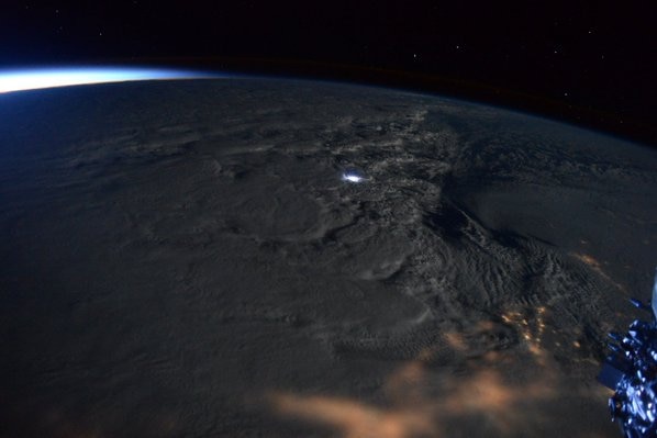 Scott Kelly captures the US blizzard from the space station