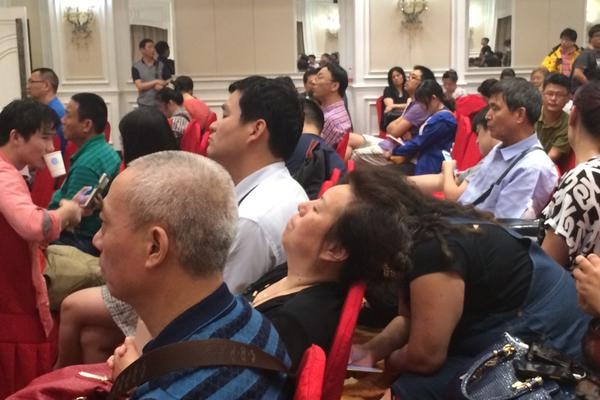 Nanjing families exhausted after a day of waiting