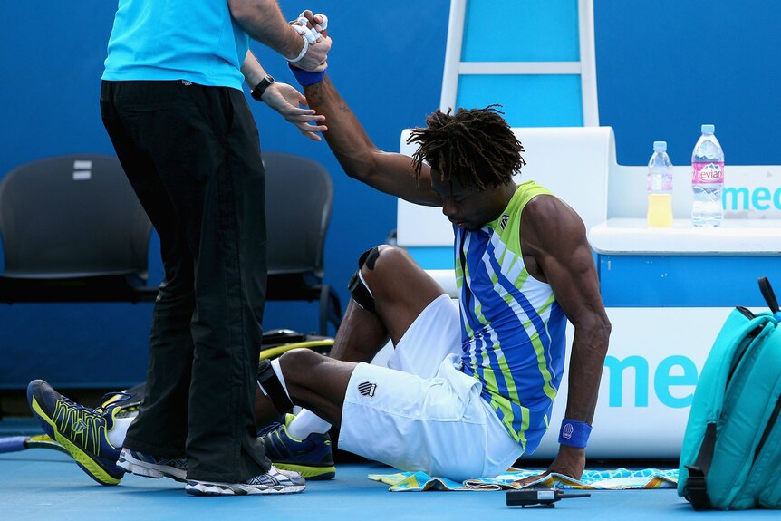 Monfils pushed Kukushkin to five sets despite a back injury