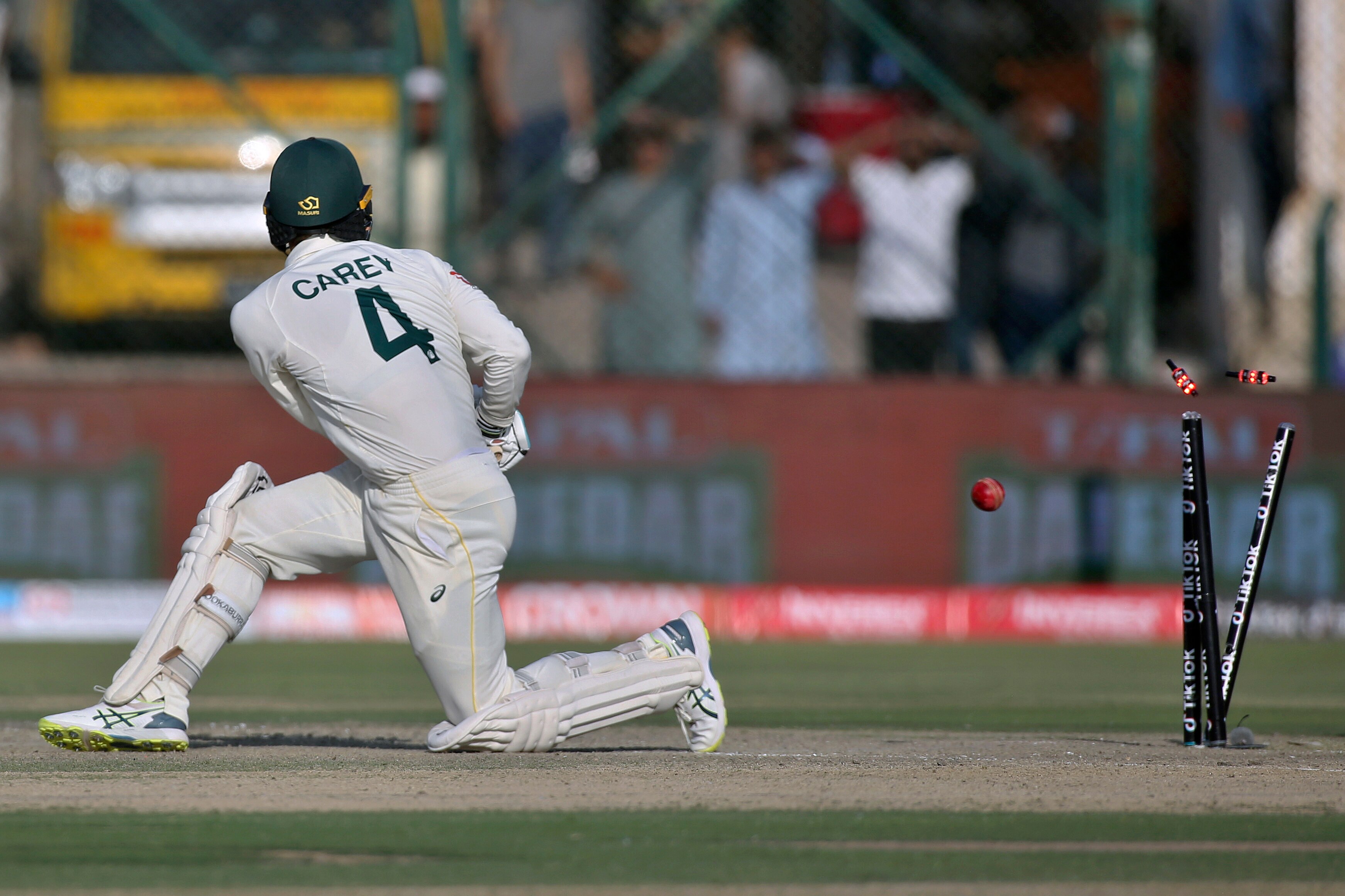 Live: Australia declares on 556 early on day three in Karachi