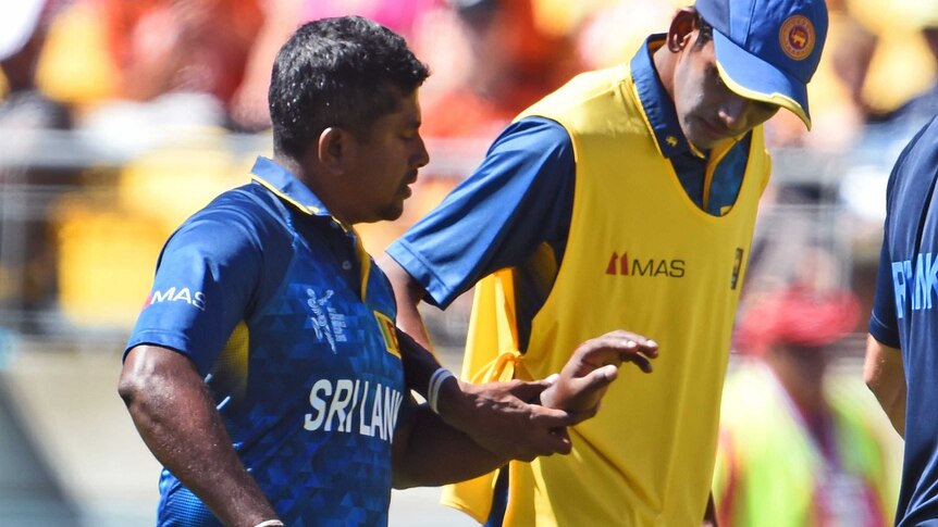 Herath examines hand injury against England