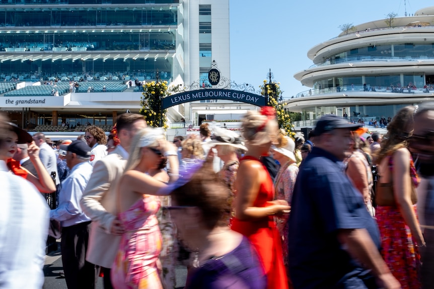 Melbourne Cup 2023 fashion